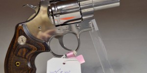Colt Pyhthon (new version) 2 1/2" stainless FACTORY NEW